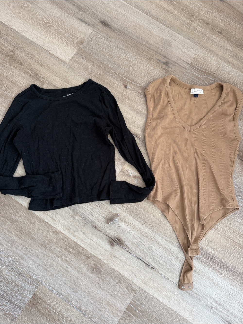 Universal Thread Black Long Sleeve Top & Universal Thread Tan V-Neck Bodysuit